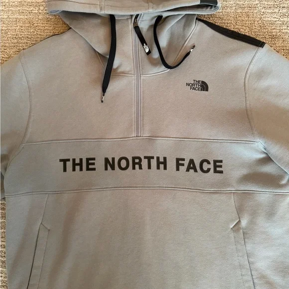 The North Face Train N Logo quarter-zip overhead hoodie XL - Picture 3 of 5